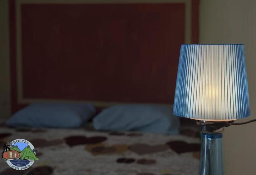 Hostal Dulces Sueños Hostel