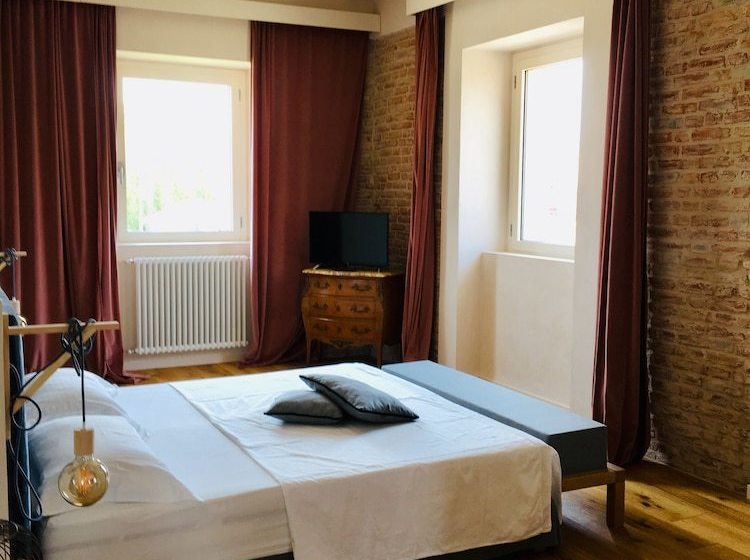 ペンション Domaine Isaure