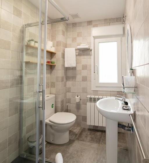 پانسیون Hostal Puente De Hierro