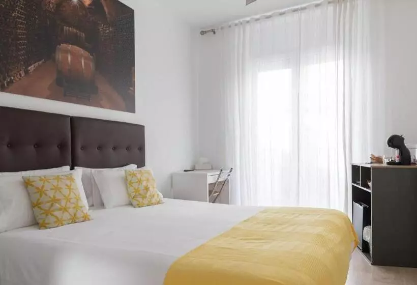 پانسیون Hostal Puente De Hierro