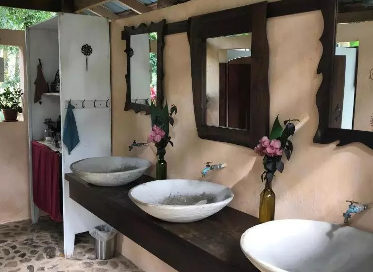 Lomakeskus Sattva Land