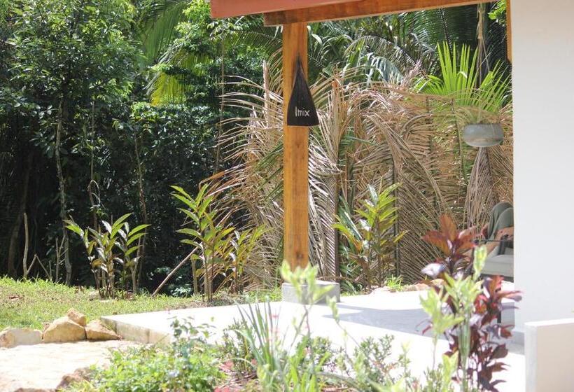 リゾートホテル Sattva Land