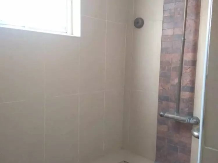 تختخواب و صبحانه Admiralmahé