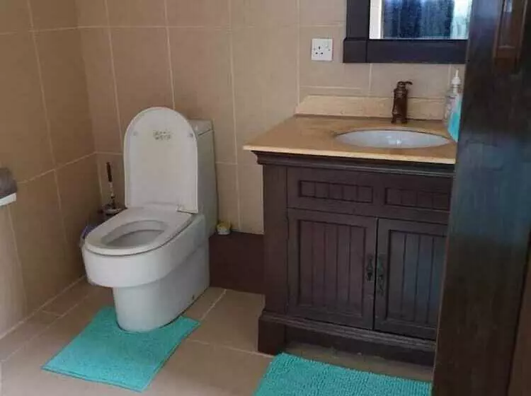 تختخواب و صبحانه Admiralmahé