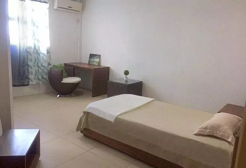 تختخواب و صبحانه Admiralmahé