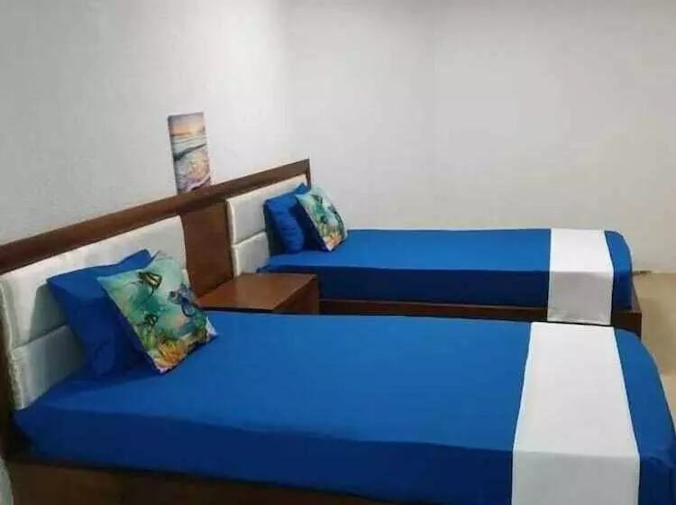 تختخواب و صبحانه Admiralmahé