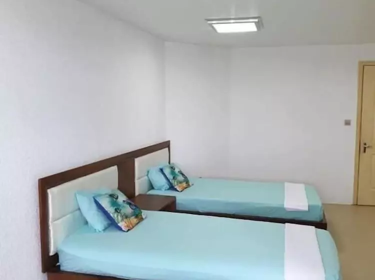 تختخواب و صبحانه Admiralmahé