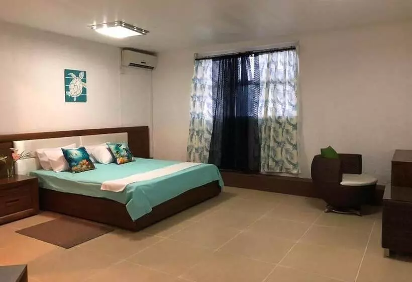 تختخواب و صبحانه Admiralmahé