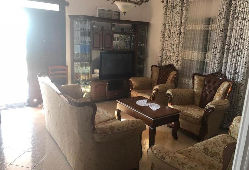 住宿加早餐 Guest House Xhuljon