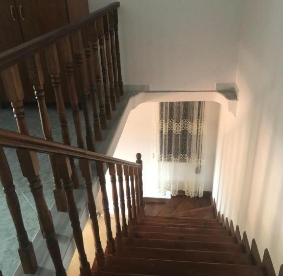 住宿加早餐 Guest House Xhuljon