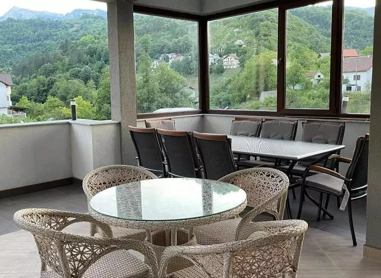 هتل Novalić Konjic