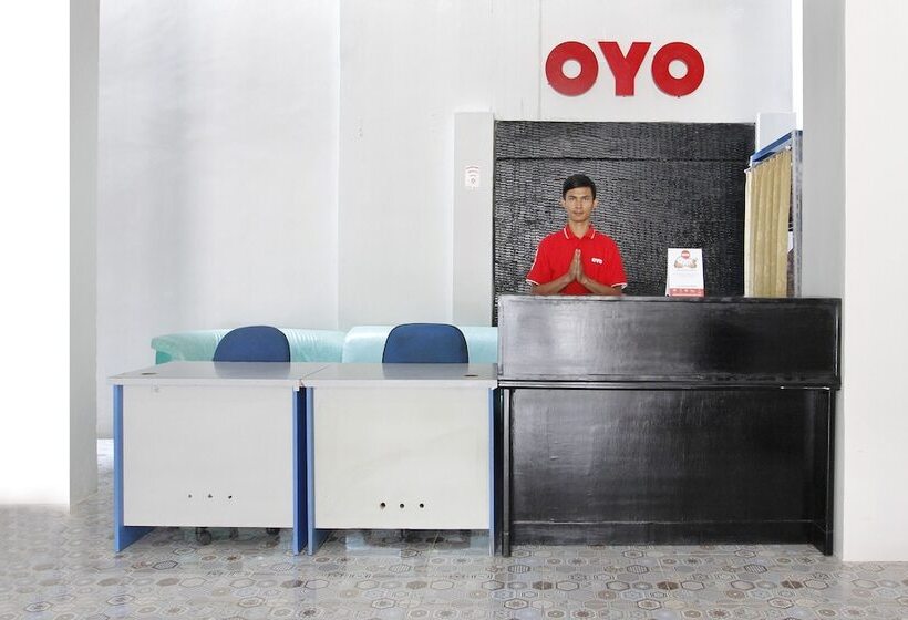 בית מלון כפרי Oyo 120 Gp Residence