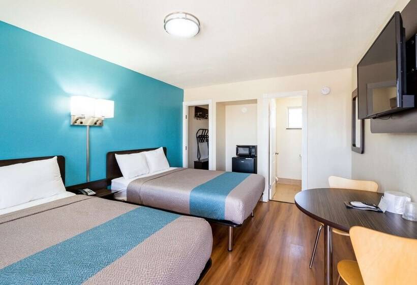 Motel 6odessa, Tx  2nd Street