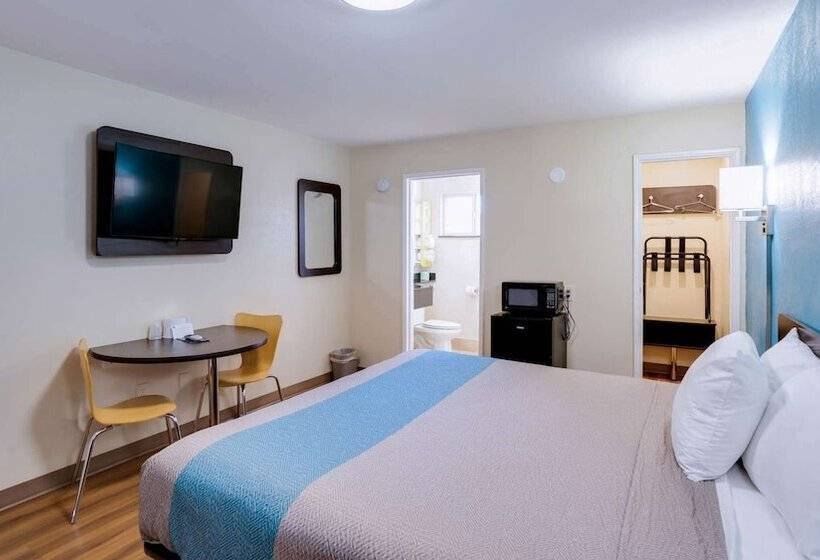 Motel 6odessa, Tx  2nd Street