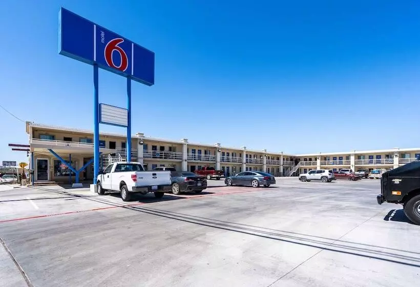 Motel 6odessa, Tx  2nd Street