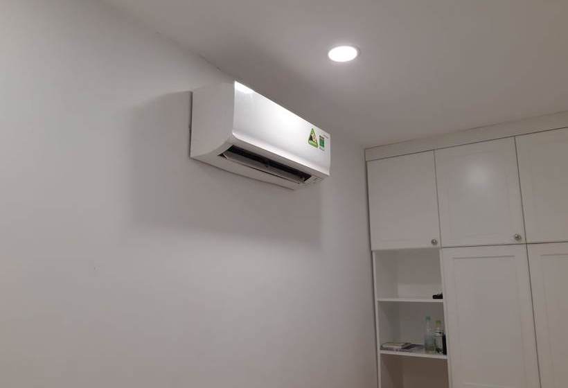 Oyo 731 Yelo Hostel & Cafe