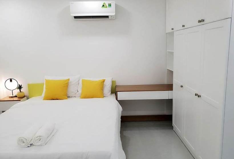 Oyo 731 Yelo Hostel & Cafe