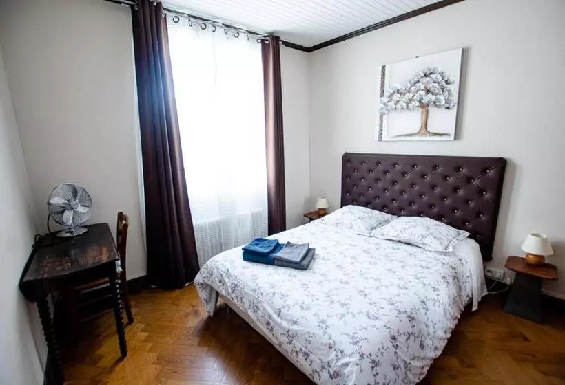 Aamiaismajoitus (B&B) Les Trois Fontaines