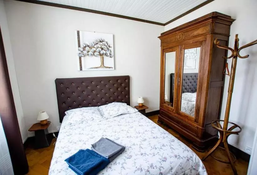 Aamiaismajoitus (B&B) Les Trois Fontaines