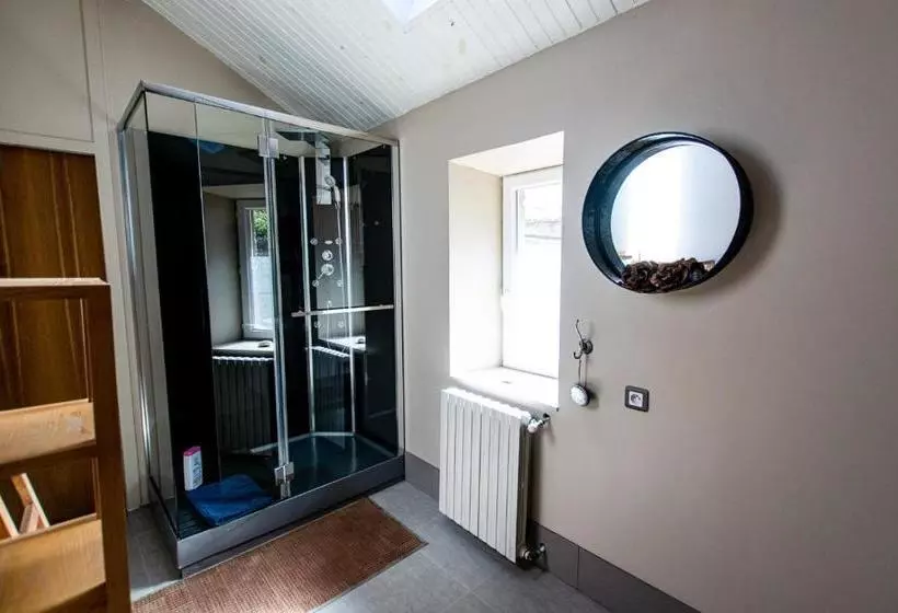 Aamiaismajoitus (B&B) Les Trois Fontaines