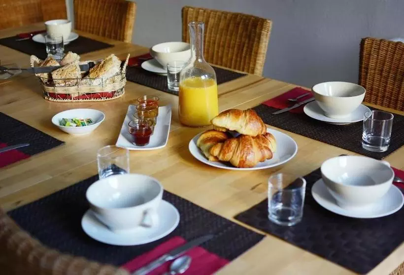 Aamiaismajoitus (B&B) Les Trois Fontaines