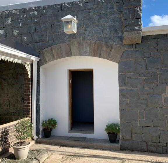 פנסיון Vyfster Old Jail