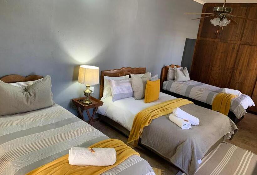 פנסיון Vyfster Old Jail