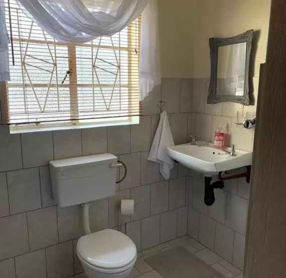 Majatalo Vyfster   Old Jail