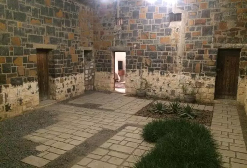 Majatalo Vyfster   Old Jail