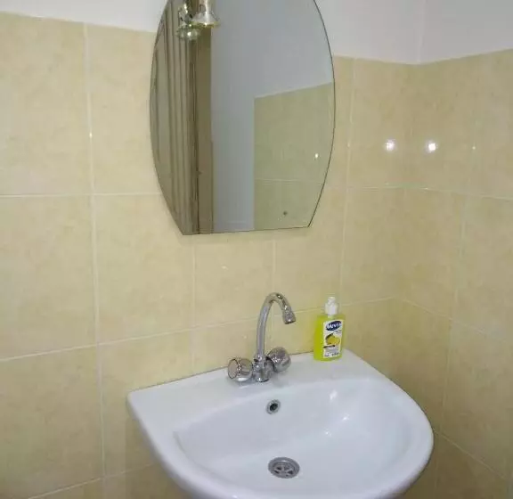 هاستل Rest Guest House