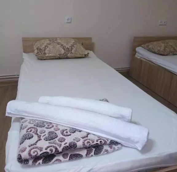 هاستل Rest Guest House