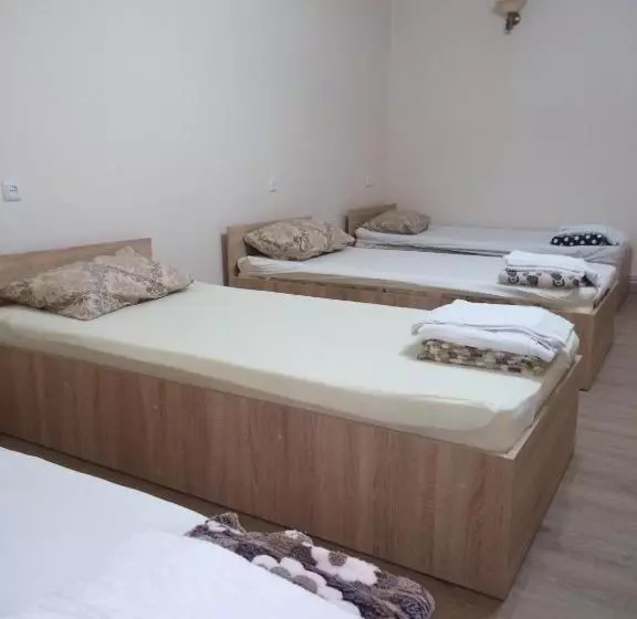 هاستل Rest Guest House