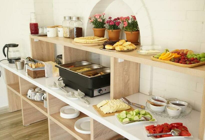 تختخواب و صبحانه Pawlonia Villa Kvareli