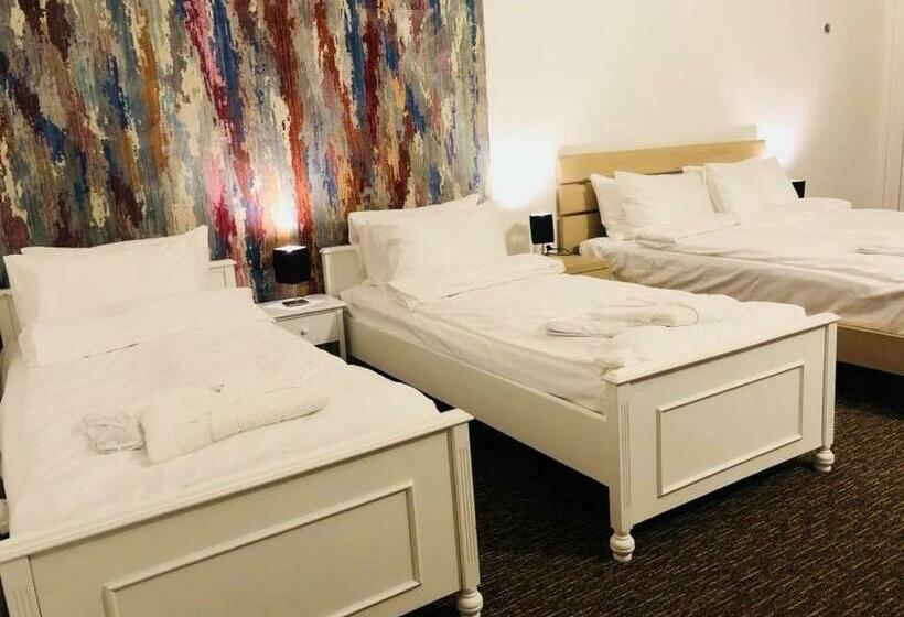 تختخواب و صبحانه Pawlonia Villa Kvareli