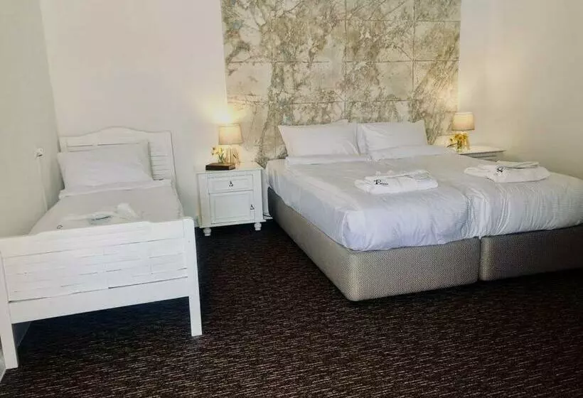 تختخواب و صبحانه Pawlonia Villa Kvareli