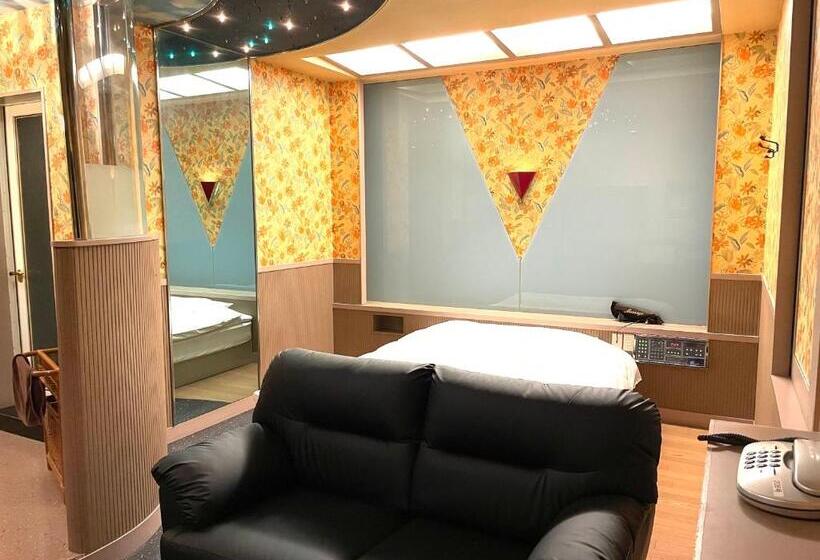 בית מלון כפרי Ai   Coupls