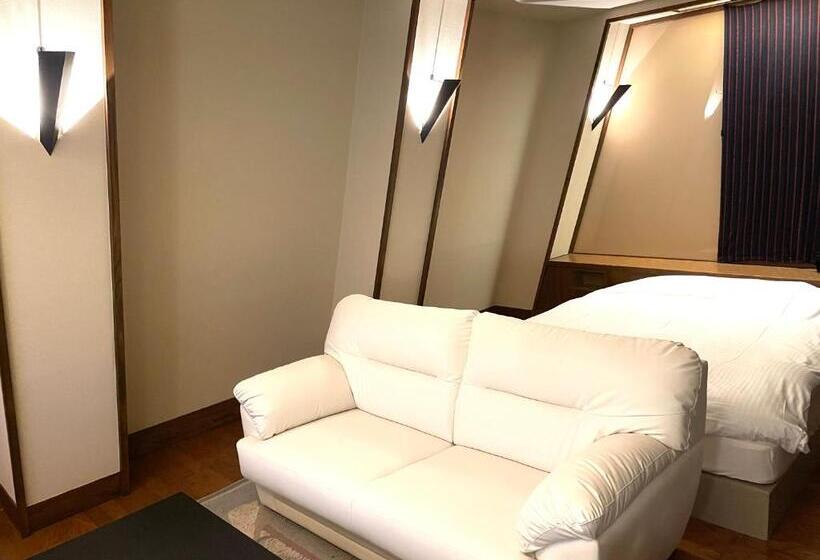 בית מלון כפרי Ai   Coupls