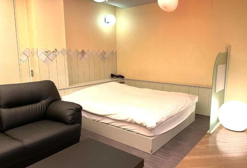 בית מלון כפרי Ai   Coupls