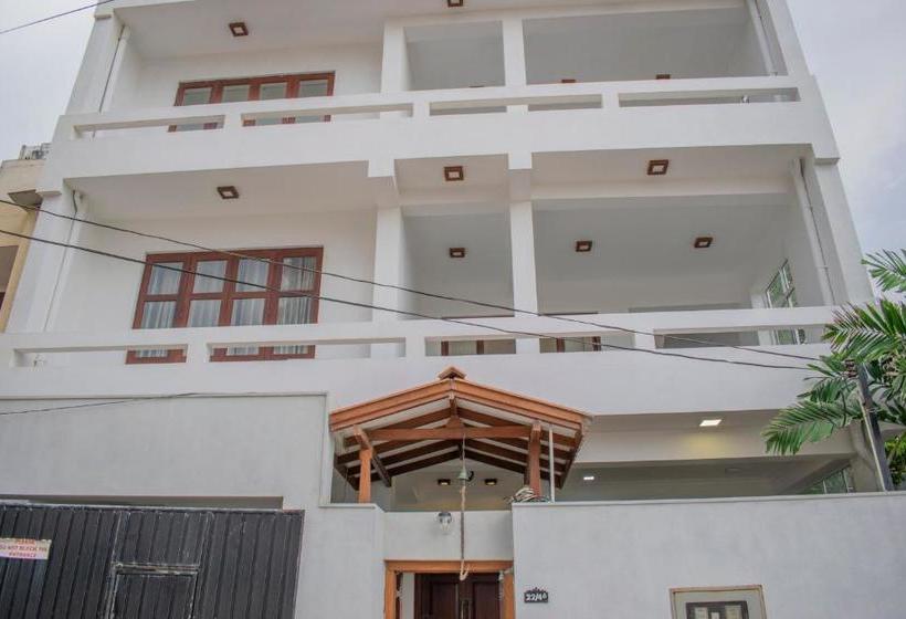 پانسیون Lavinia Escapes