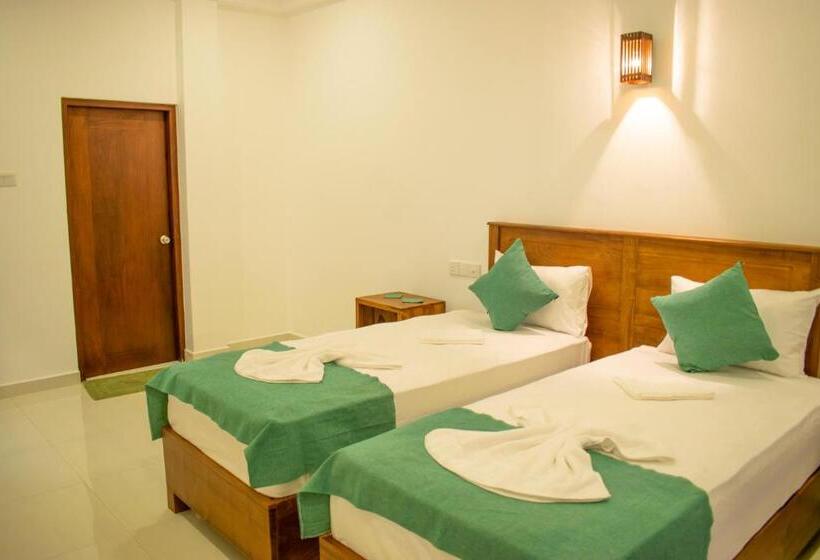 پانسیون Lavinia Escapes