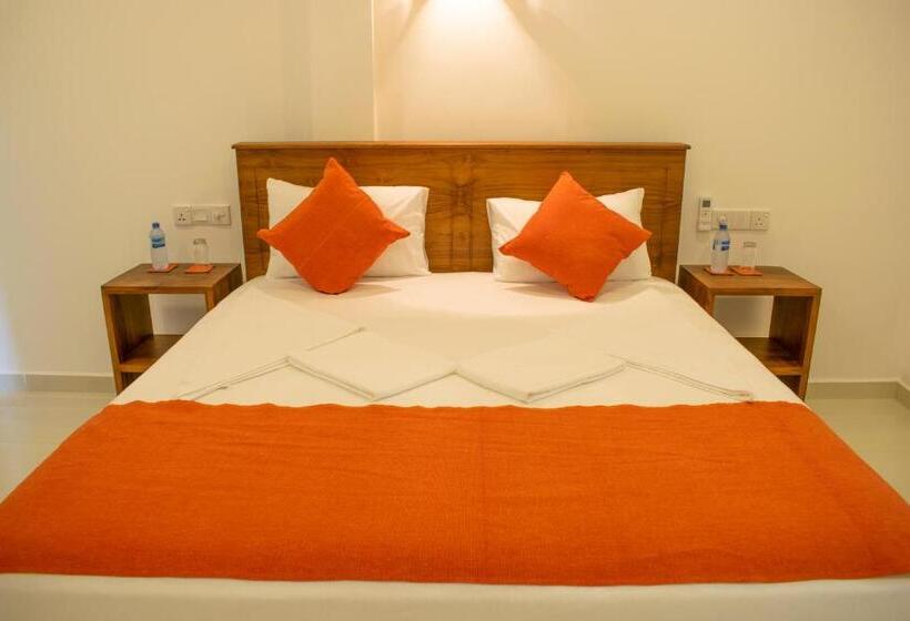 پانسیون Lavinia Escapes