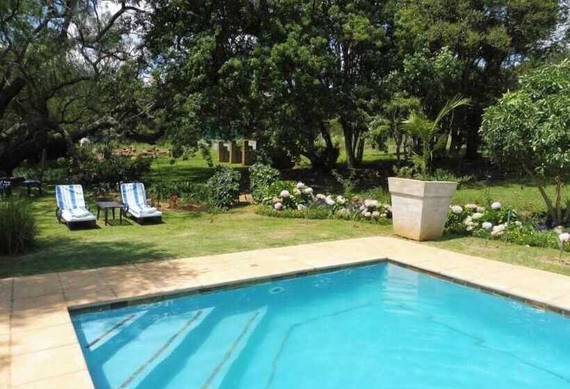 פנסיון Twin Thorns Guesthouse