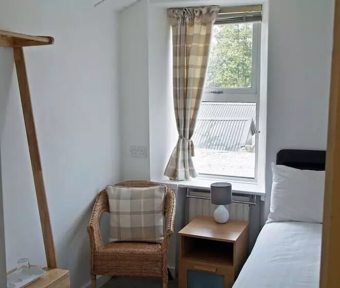تختخواب و صبحانه Brook House ― Free On Site Car Park