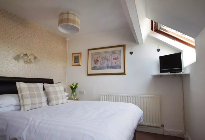 تختخواب و صبحانه Brook House ― Free On Site Car Park