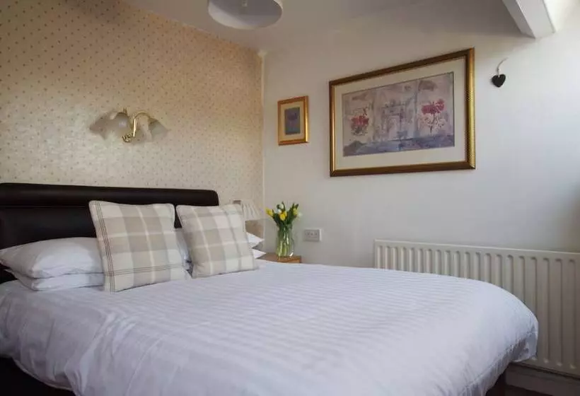 تختخواب و صبحانه Brook House ― Free On Site Car Park