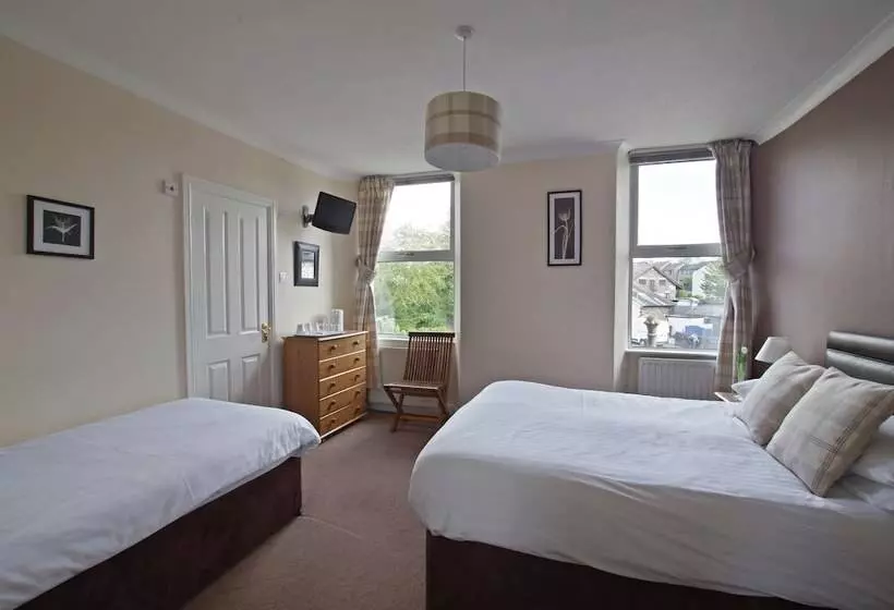 تختخواب و صبحانه Brook House ― Free On Site Car Park