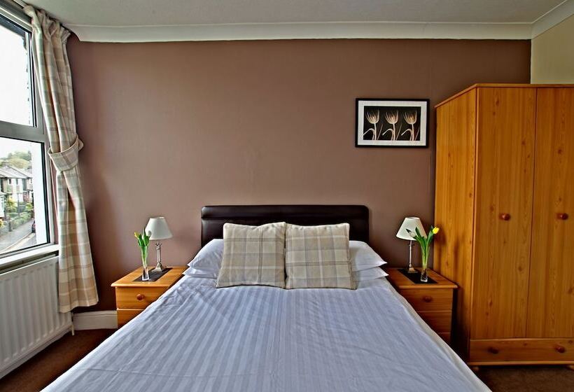 צימר Brook House ― Free On Site Car Park