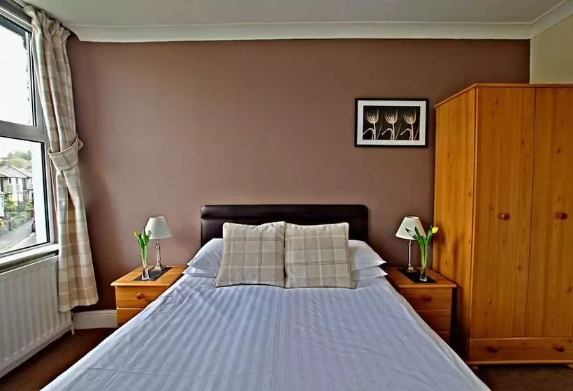 تختخواب و صبحانه Brook House ― Free On Site Car Park