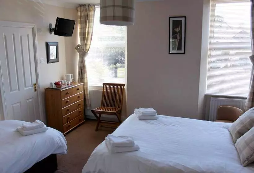 تختخواب و صبحانه Brook House ― Free On Site Car Park