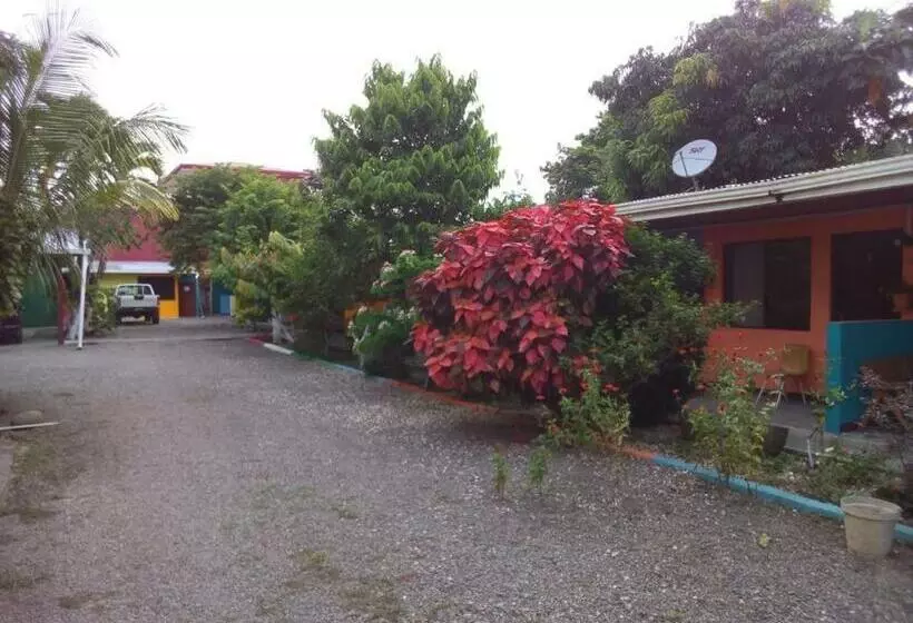 ホテル Cabinas Surf Side